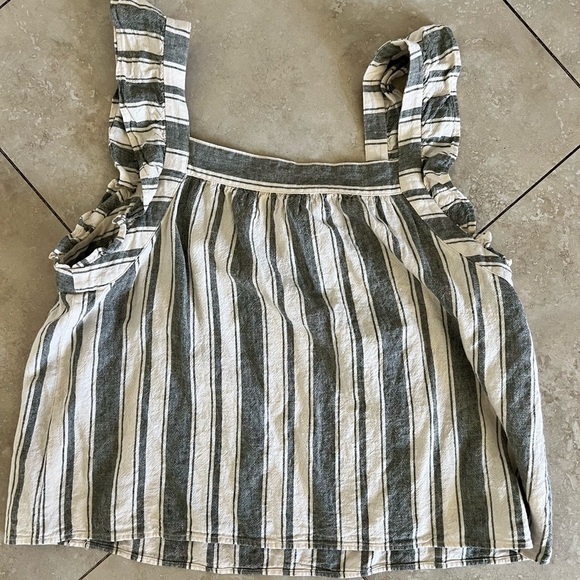 LOFT Cream Striped Ruffle Shoulder Tank Linen Blend Size Medium - Picture 2 of 8